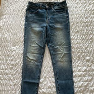 Blue Washed Skinny HI-Rise Jeggings (American Eagle)
